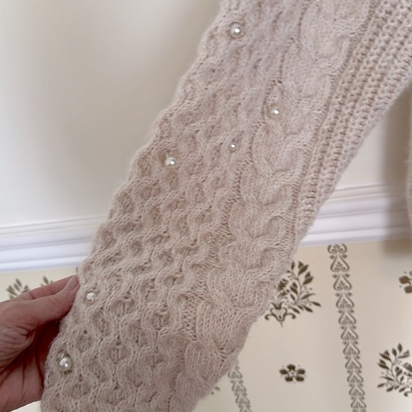 Abercrombie & Fitch Wool Blend Cable Knit XL Neutral Sweater with Pearl Accents - Picture 5 of 13